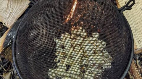 Popcorn over the fire